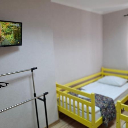 Guest House "Vladimirskaya 42" Kyiv Exterior foto