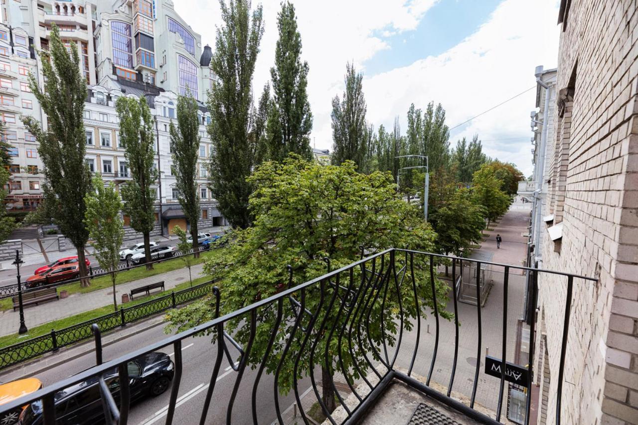 Guest House "Vladimirskaya 42" Kyiv Exterior foto