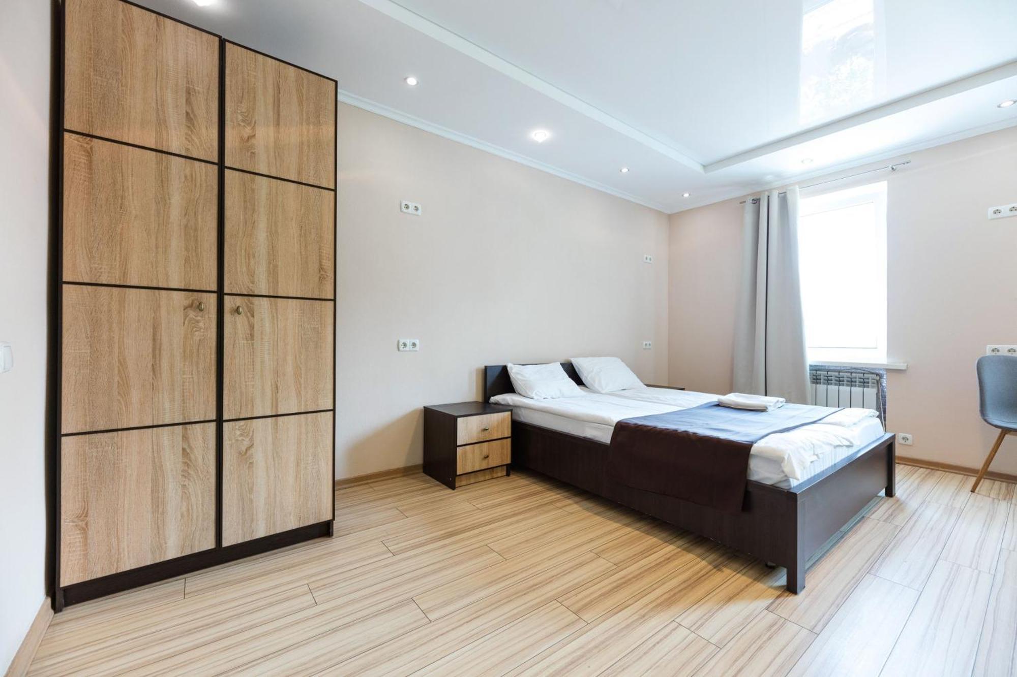 Guest House "Vladimirskaya 42" Kyiv Exterior foto