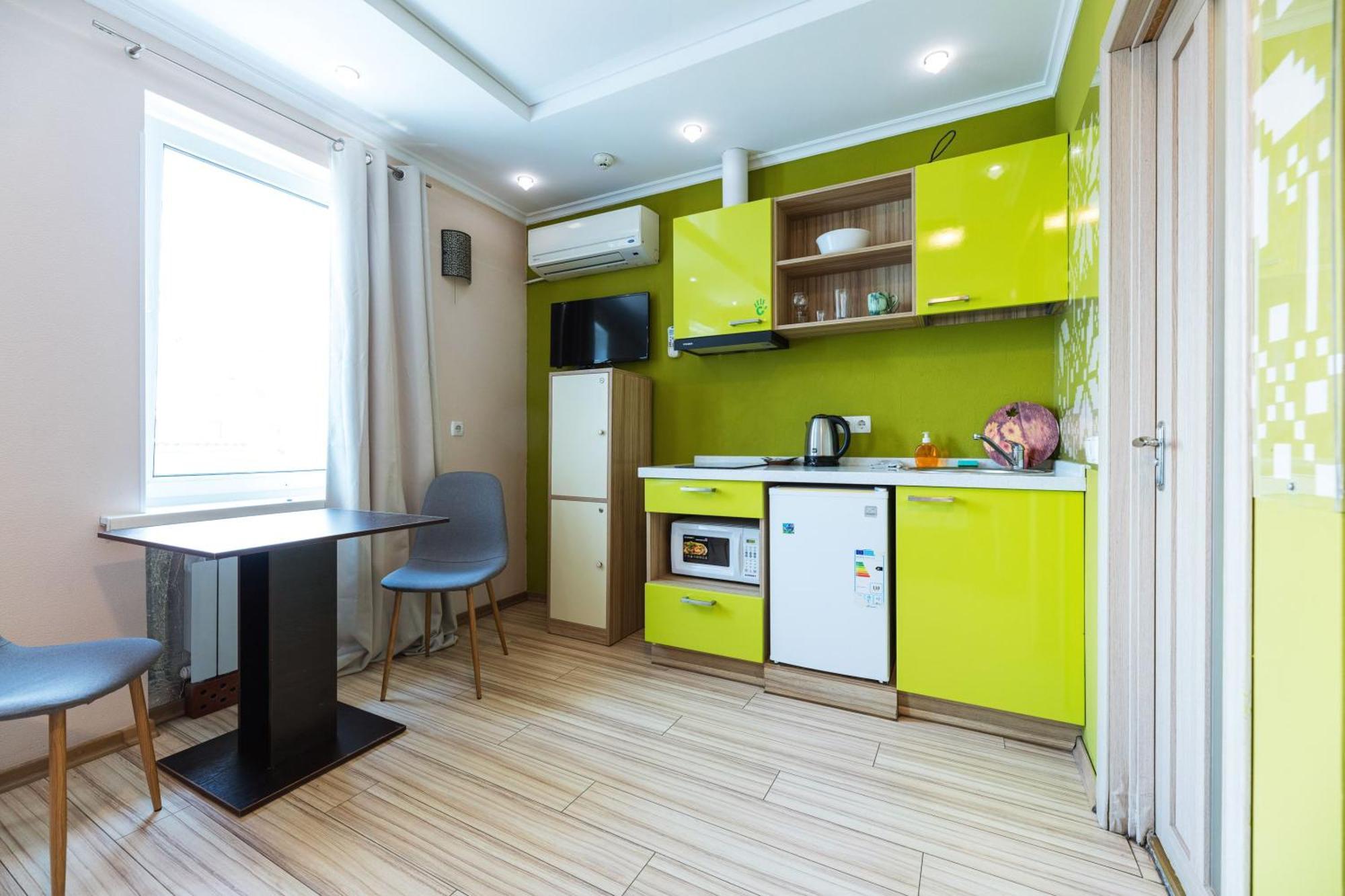 Guest House "Vladimirskaya 42" Kyiv Exterior foto