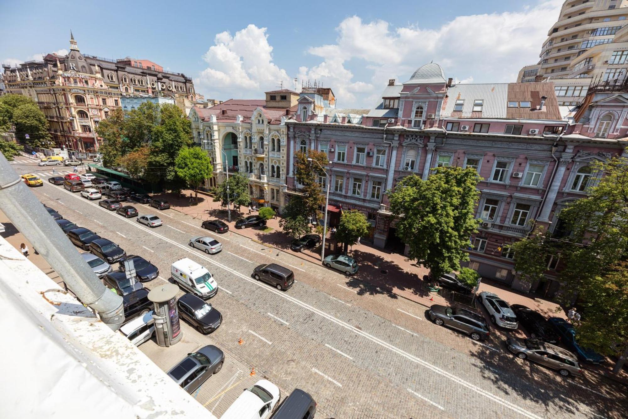 Guest House "Vladimirskaya 42" Kyiv Exterior foto