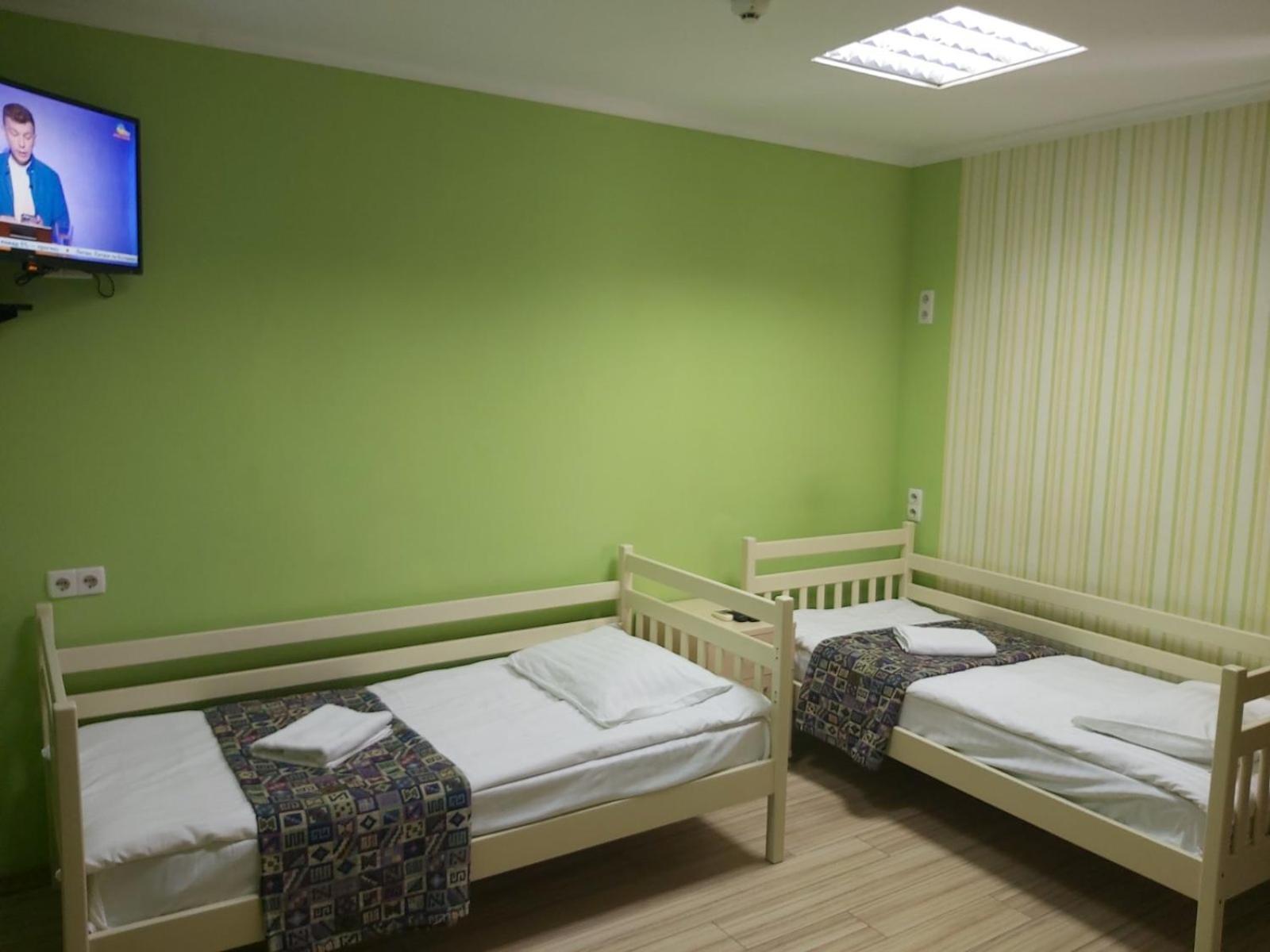Guest House "Vladimirskaya 42" Kyiv Exterior foto