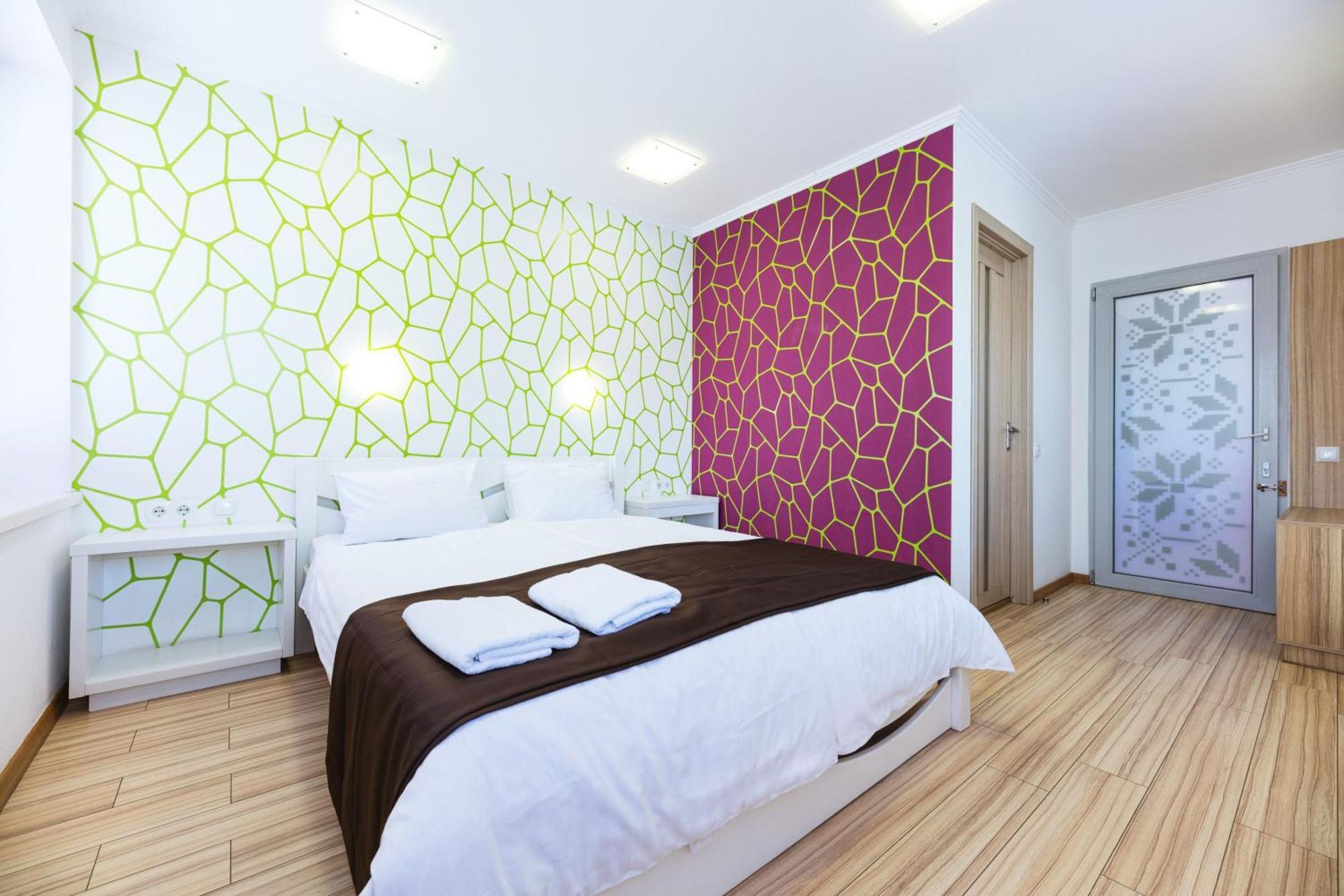 Guest House "Vladimirskaya 42" Kyiv Exterior foto