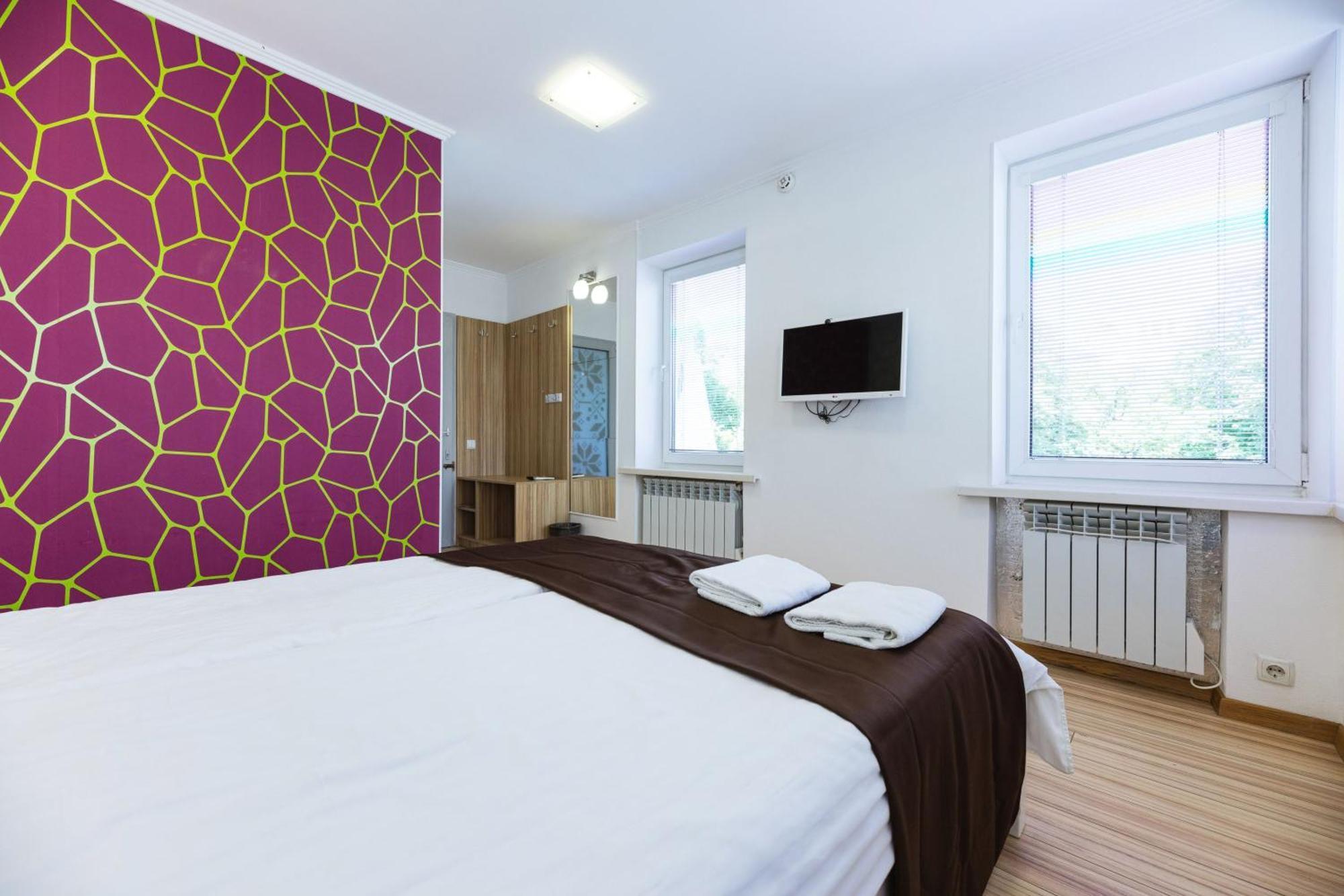 Guest House "Vladimirskaya 42" Kyiv Exterior foto