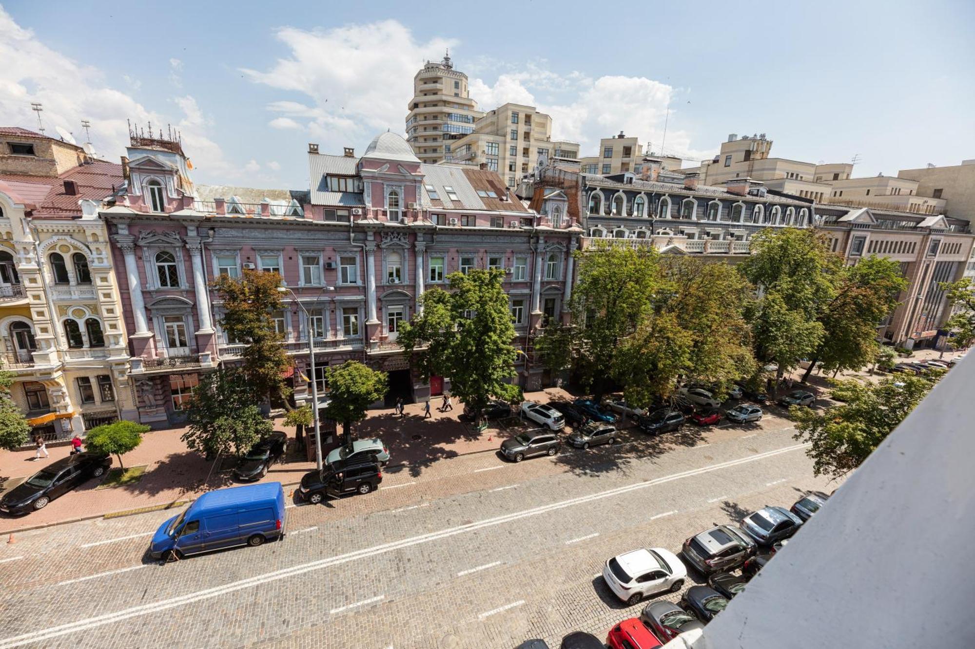 Guest House "Vladimirskaya 42" Kyiv Exterior foto