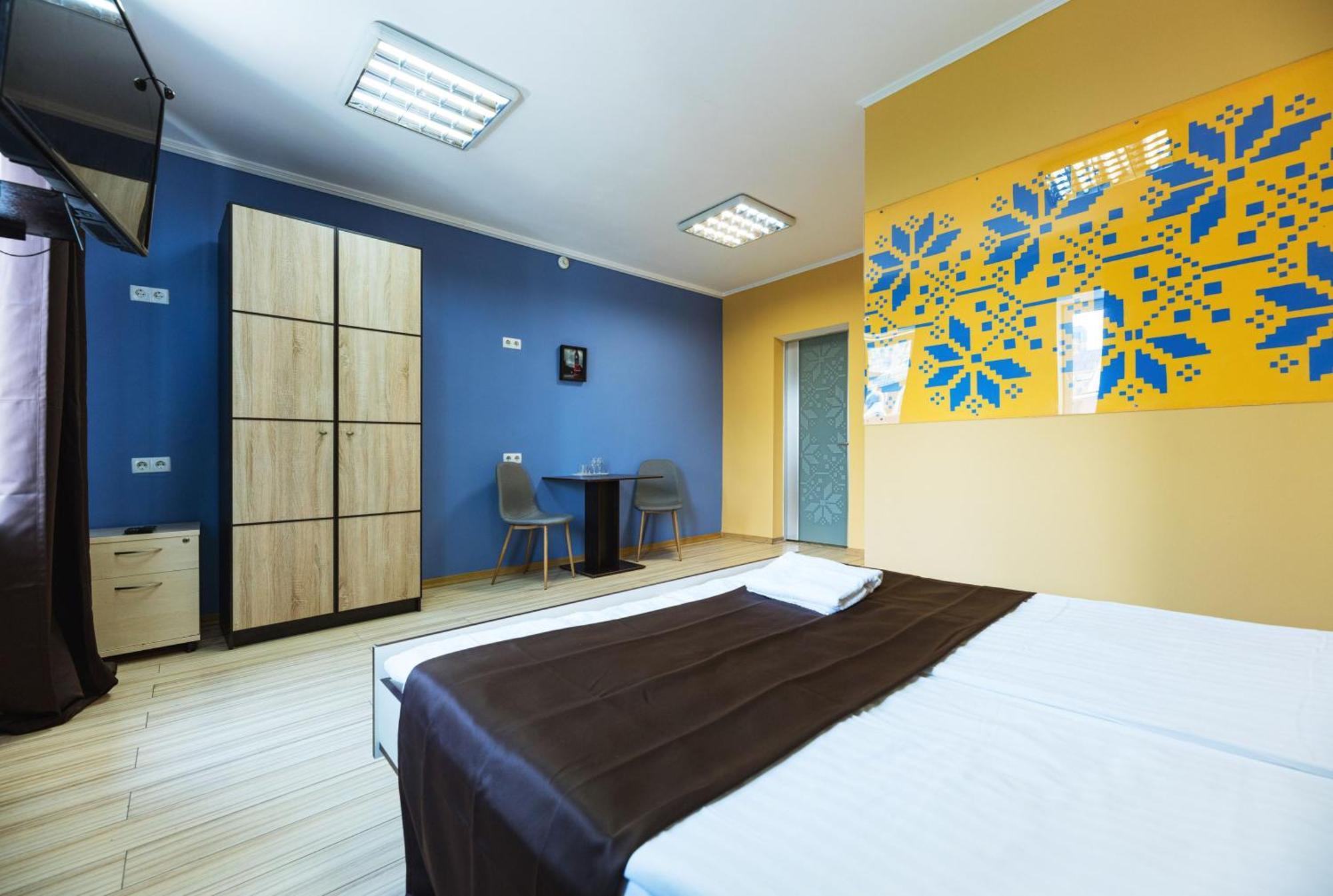 Guest House "Vladimirskaya 42" Kyiv Exterior foto
