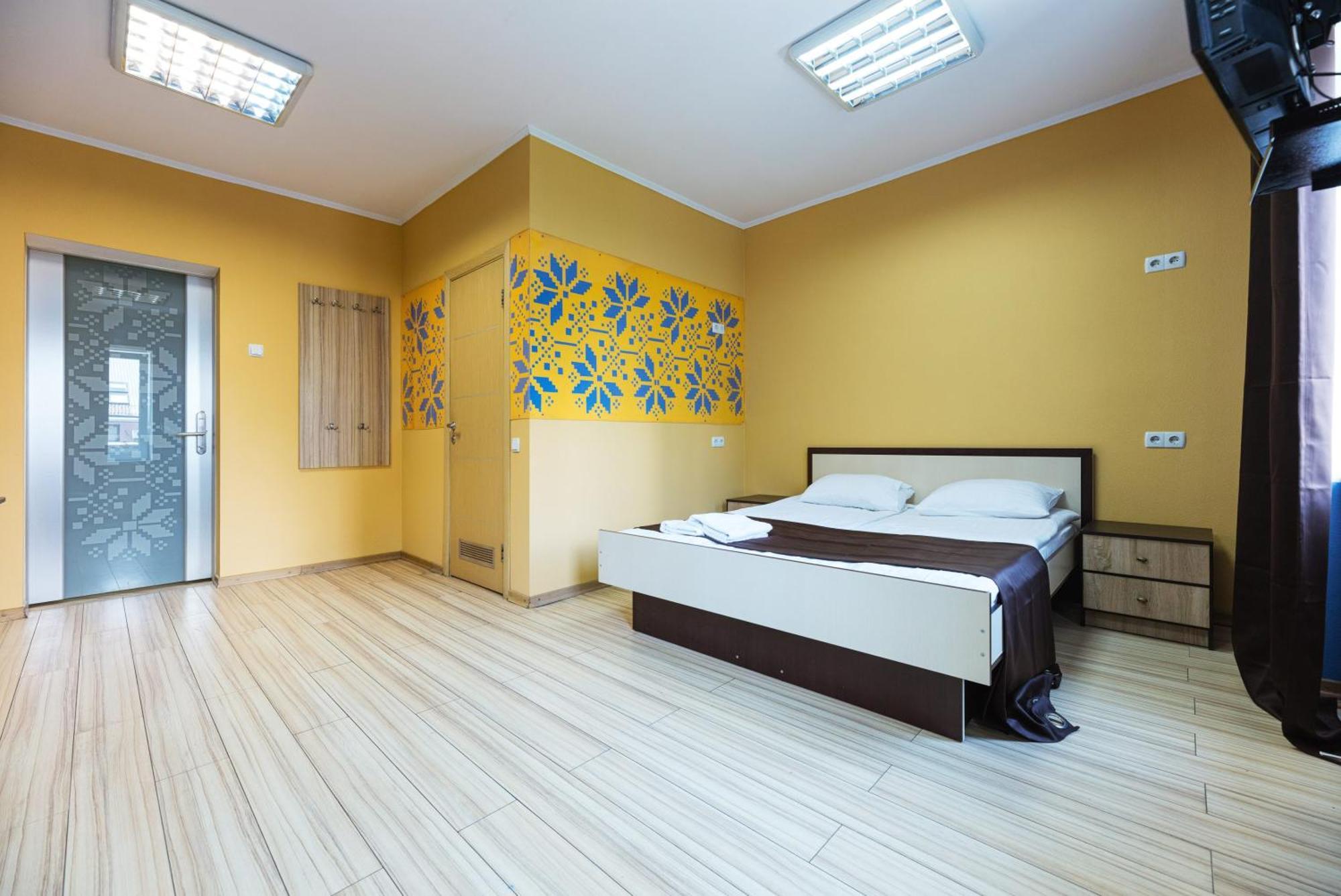 Guest House "Vladimirskaya 42" Kyiv Exterior foto
