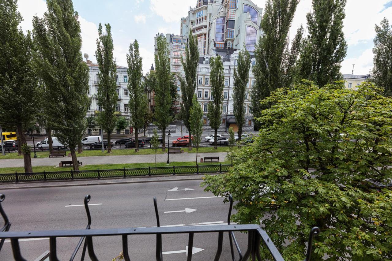 Guest House "Vladimirskaya 42" Kyiv Exterior foto